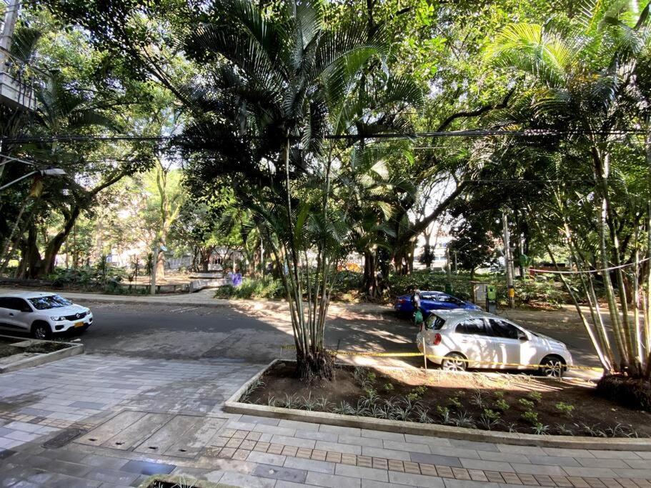 Prime Laureles Location With Air Conditioning Medellín Zewnętrze zdjęcie